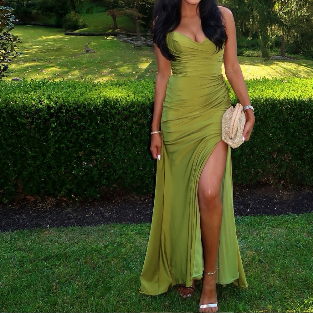 Elegant Green Evening Dress